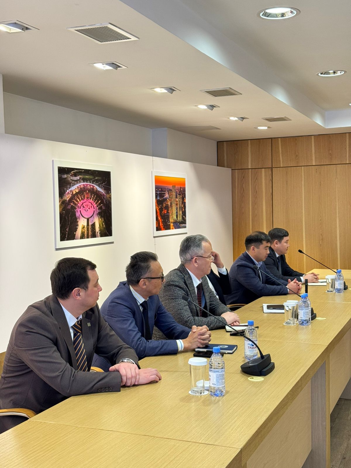 Рабочий визит депутатов в НИПИ «Астанагенплан»