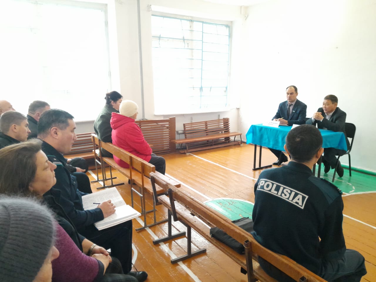 Халықпен кездесулер