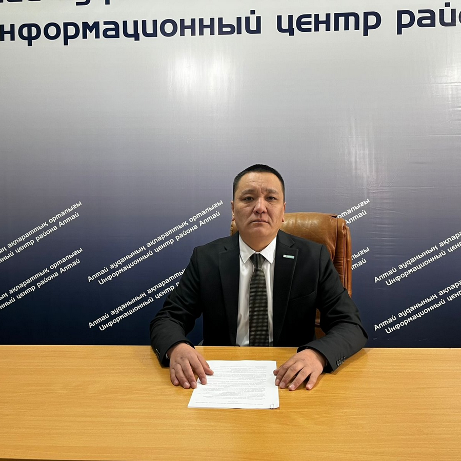 БАҚ өкілдерімен кездесу барысында Октябрьск кентінің әкімі Даурен Уашұлы Абильмәжинов округтің 2025 жылға арналған әлеуметтік-экономикалық дамуын қорытындылап, алдағы кезеңге арналған жоспарларды белгіледі.