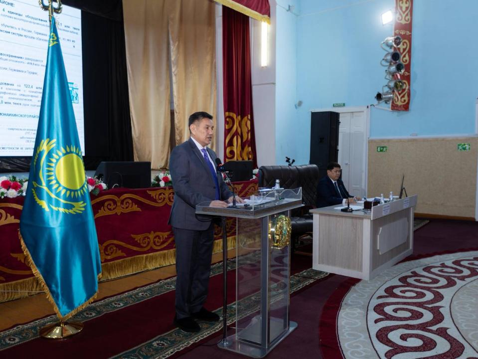 ШҚО әкімі Шемонаиха ауданы тұрғындарымен есеп беру кездесуін өткізді