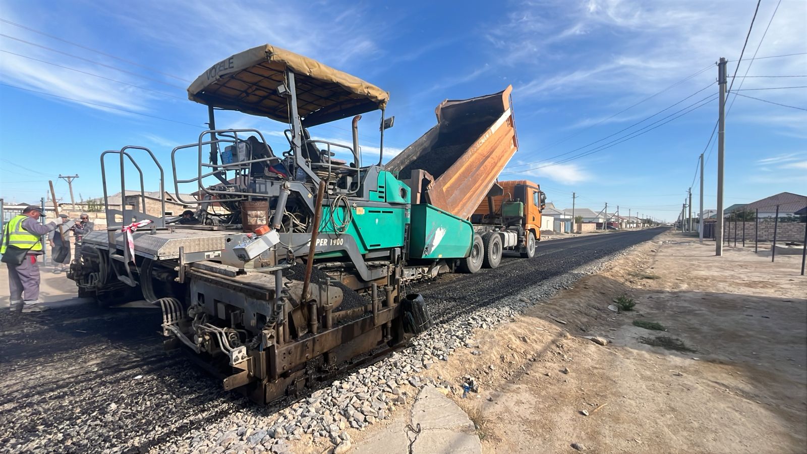 Асфальт жол төселді