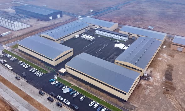 ТҮРКІСТАНДА ПЛАСТИК ЫДЫСТАРЫ МЕН ПОЛИЭТИЛЕН ПАКЕТТЕРІН ӨНДІРЕТІН ЗАУЫТ ІСКЕ ҚОСЫЛДЫ