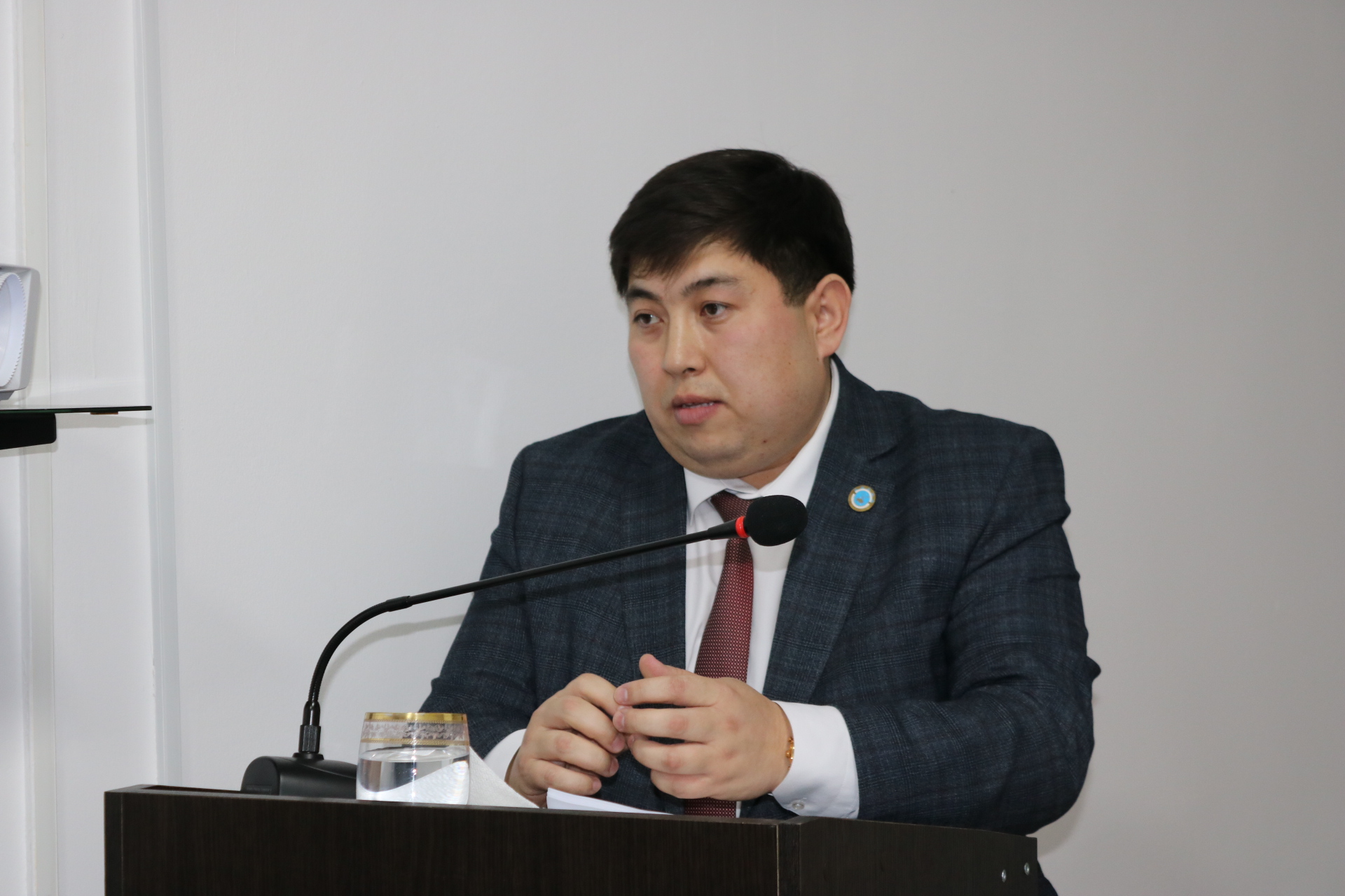 По проблеме раздельного сбора, сортировки и переработки твердых бытовых отходов в Северо-Казахстанской области. Отсутствия в районах области оформленных, узаконенных полигонов твердых бытовых отходов, образования стихийных свалок