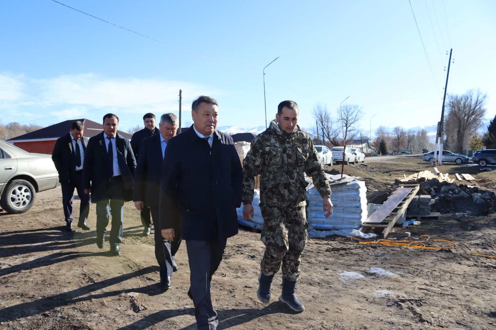Аудан әкімі Маманбаев Ғалымжан Қанатұлы Екіаша ауылында салынып жатқан жаңа тұрғын үйлердің сапасын тексерді