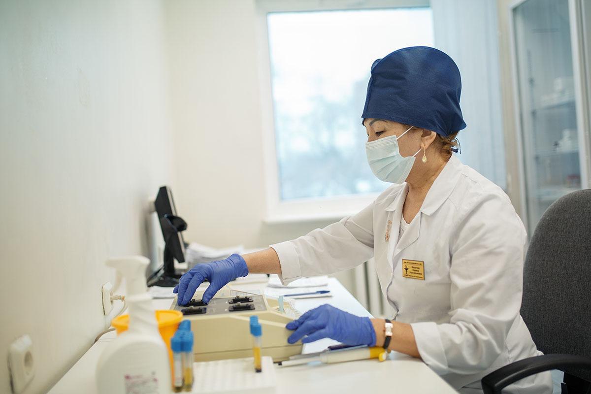 ОСМС: какую помощь от государства получают дети с инвалидностью для лечения и реабилитации