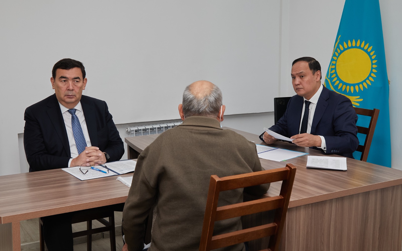 Облыс әкімі азаматтарды қабылдады