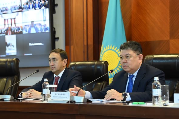 На встрече с фермерами Кызылординской области Канат Бозумбаев обсудил риски вегетационного периода следующего года