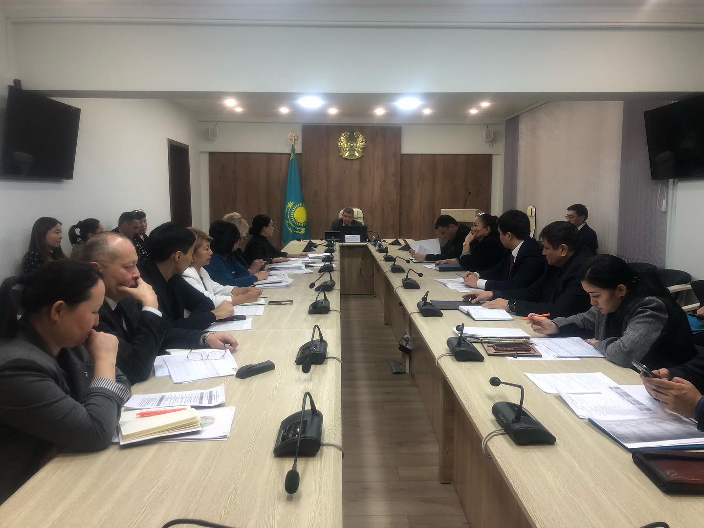 Заседание постоянной комиссии в сфере развития экономики и финансов, предпринимательской деятельности маслихата области Абай