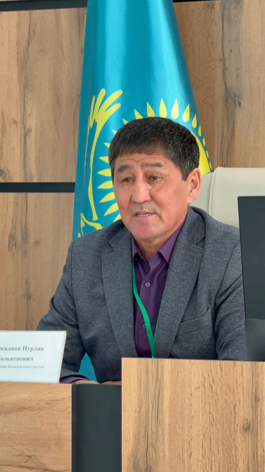 Аким района отчитался перед Общественным советом