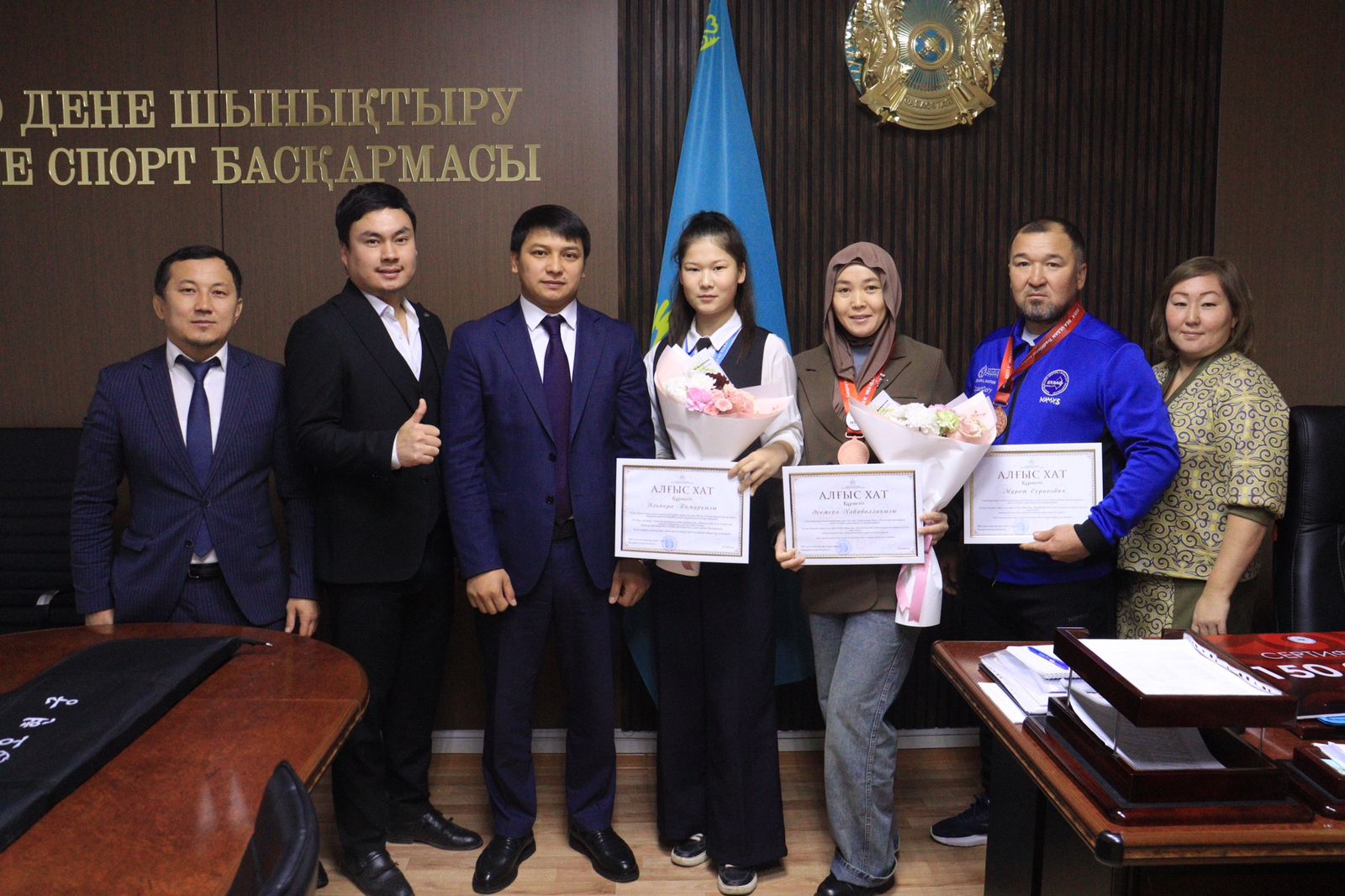 Руководитель управления встретился с спортсменами, которые стали победителями на чемпионатах мира