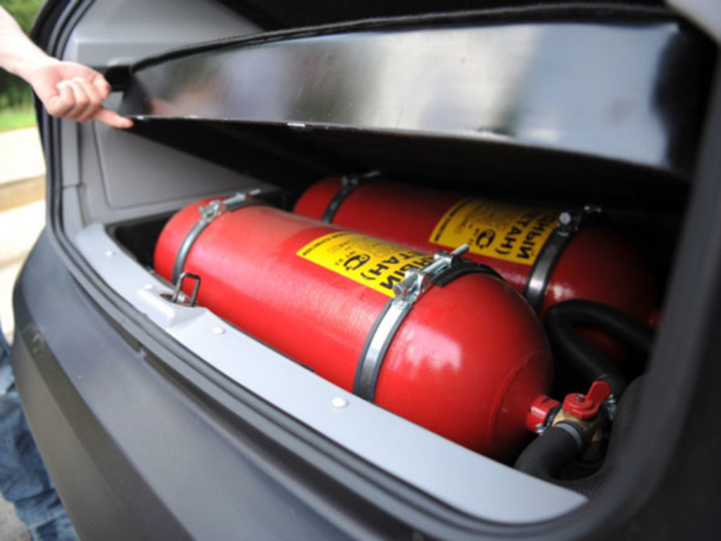 БЕЗОПАСНОСТЬ АВТОМОБИЛЕЙ С ГАЗОБАЛОННЫМ ОБОРУДОВАНИЕМ