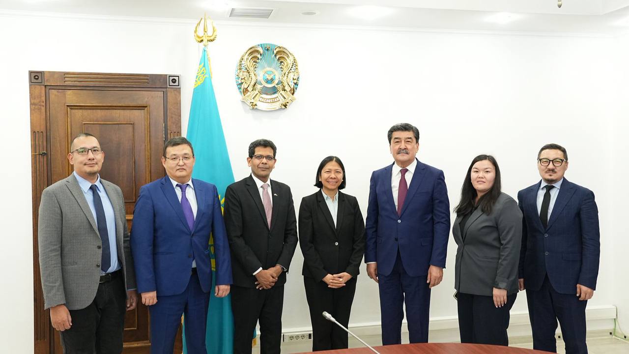 Орталық және Батыс Азия бойынша АДБ Бас директорымен кездесу