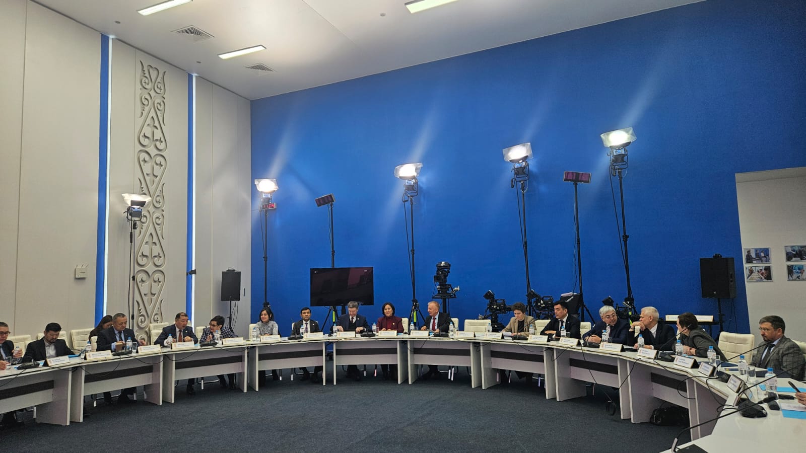 Представитель правозащитного института принял участие в заседании Комиссии по правам человека при Президенте РК