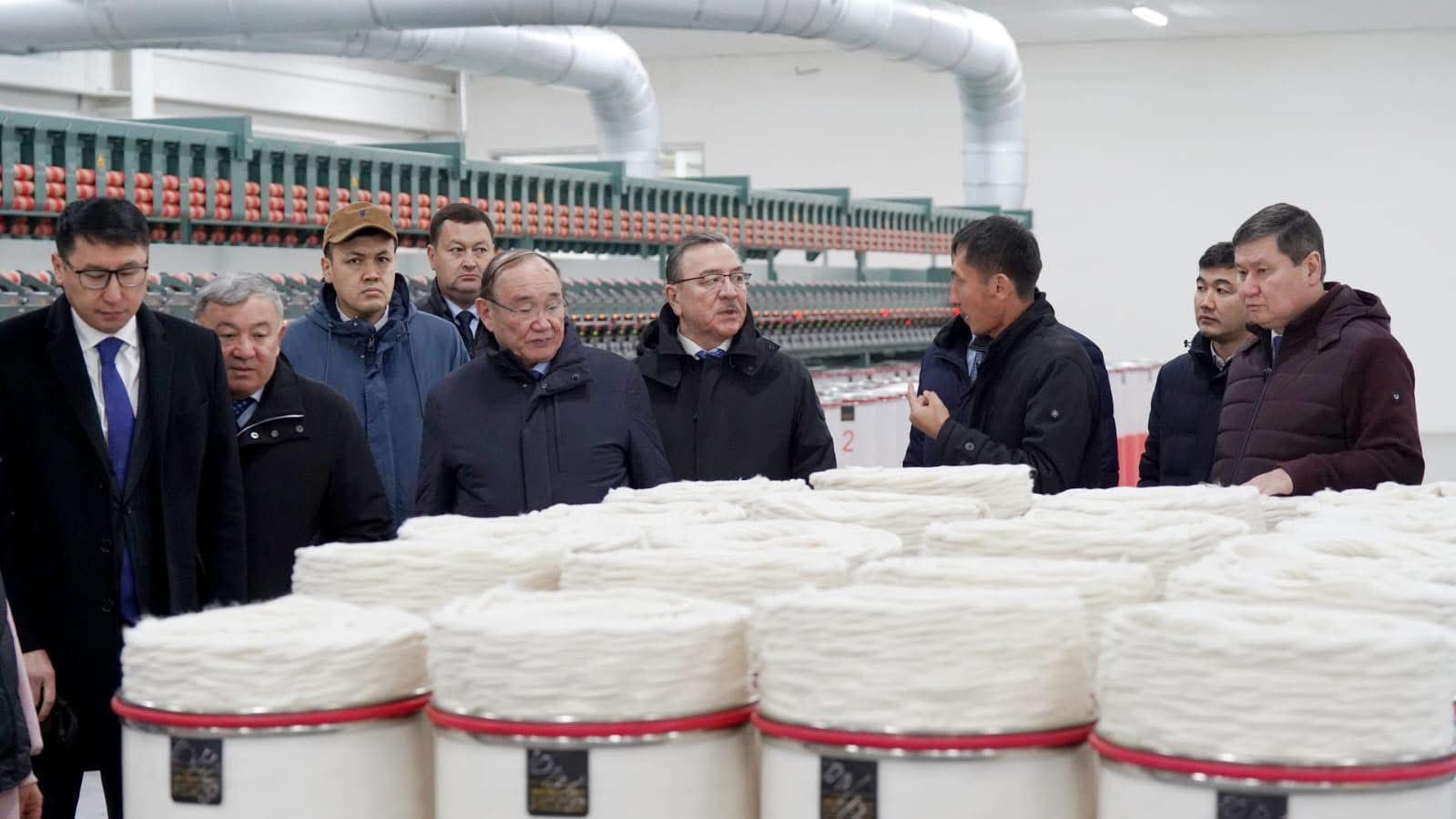 ТҮРКІСТАНДА АУЫЛ ШАРУАШЫЛЫҒЫ ӨНІМДЕРІН ТЕРЕҢ ӨҢДЕУ ЖӨНІНДЕГІ ІРІ ЖОБАЛАРДЫҢ АУҚЫМЫН КЕҢЕЙТУГЕ БАҒЫТТАЛҒАН ШАРА ӨТТІ