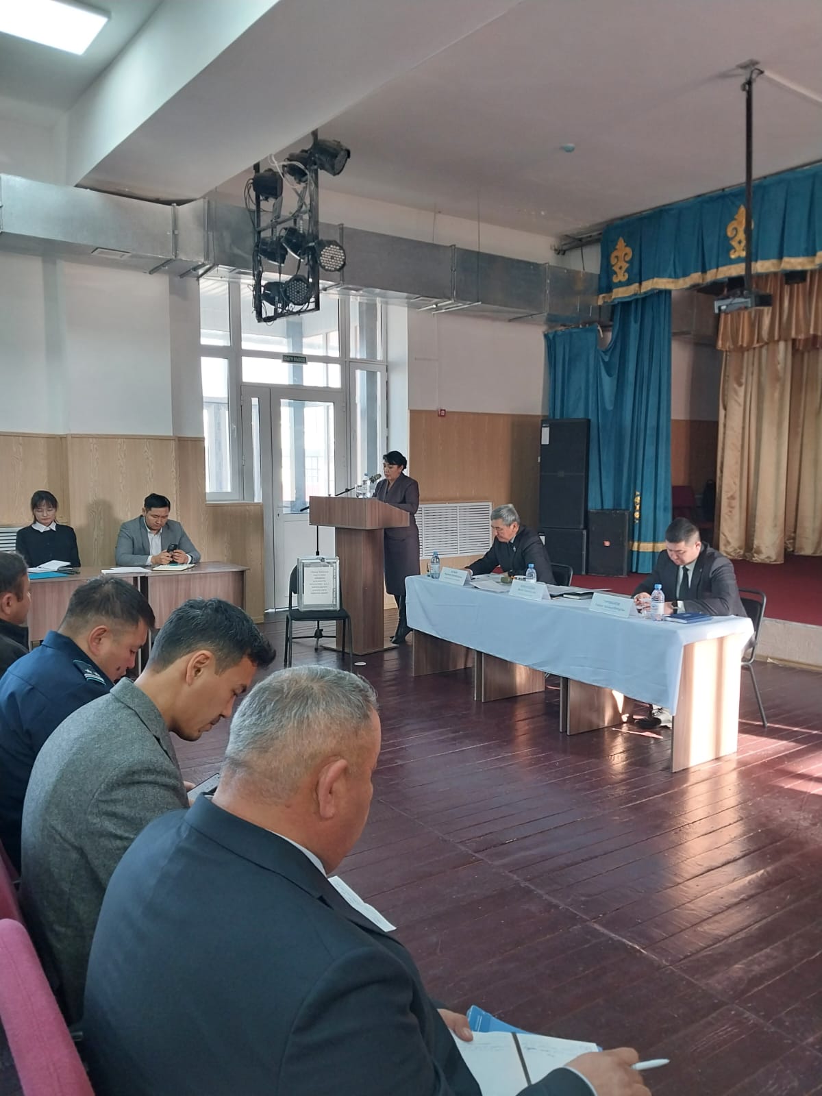 Ұйғыр аудан әкімі Б.Елеусізованың Бахар ауылының тұрғындарымен кездесуі