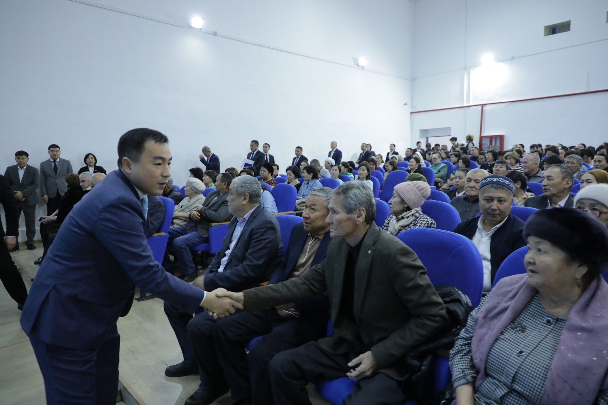 Отчётная встреча акима района состоялась в посёлке Жалагаш