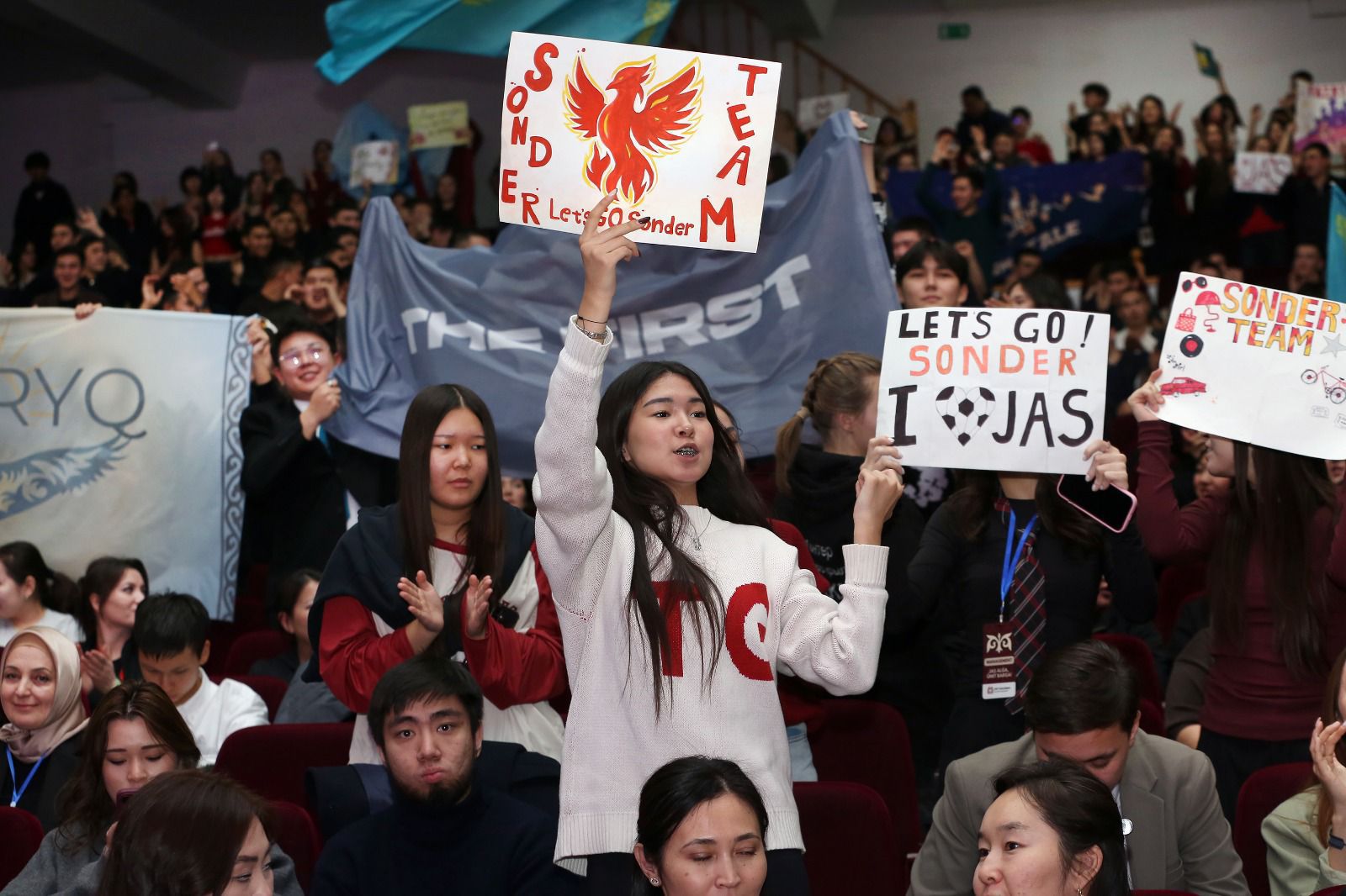 Алматы жастары Халықаралық еріктілер күнін кең көлемде атап өтті