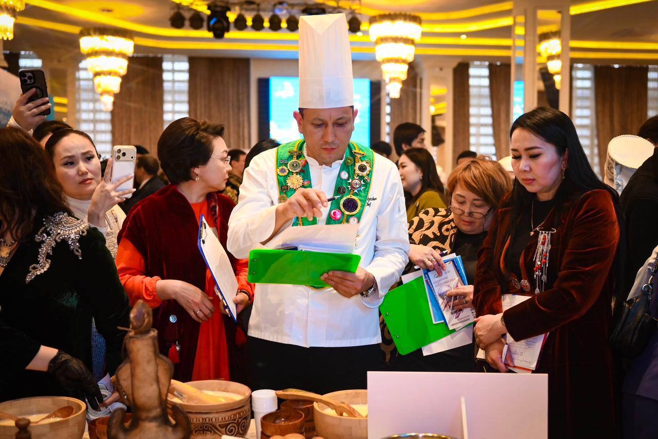 «Сыбаға-2025» этнофестивалі: Ұлттық тағамдар көптің таңдайын қақтырды