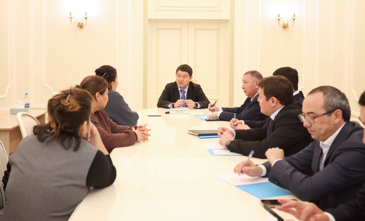 Нұрдәулет Қилыбай Ақтау қаласының тұрғындарын жеке мәселелері бойынша қабылдады