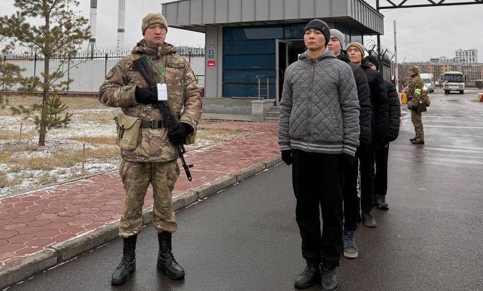 Ұлттық қорғаныс университетінде бөлімшелердің жауынгерлік даярлық жағдайы тексерілді