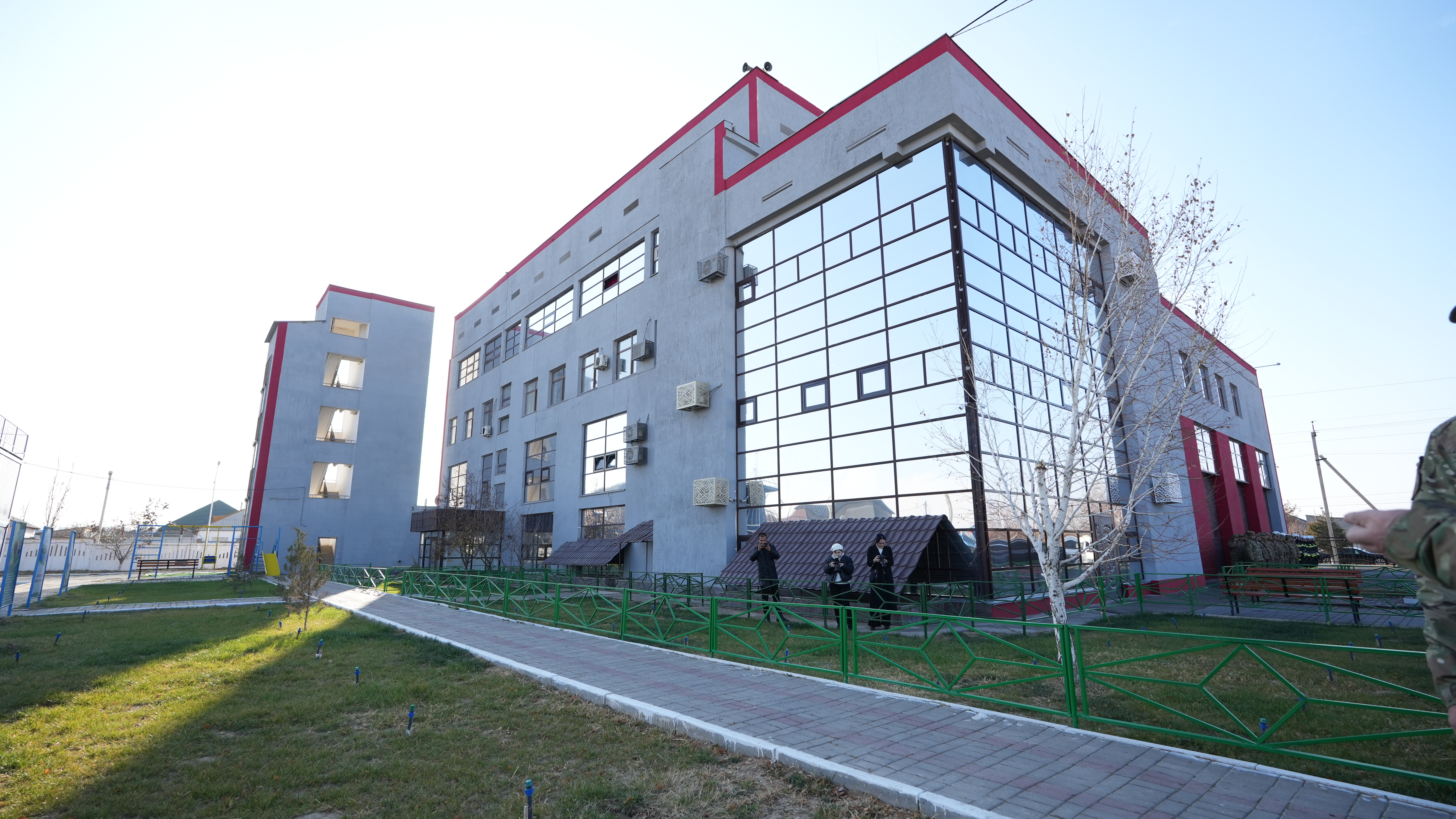 Глава МЧС ознакомился с модернизацией пожарной части в Шымкенте