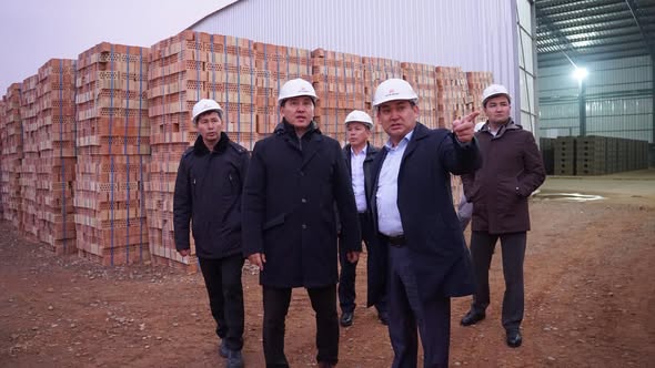 САУДА ЖӘНЕ ИНТЕГРАЦИЯ ВИЦЕ-МИНИСТРІ ТҮРКІСТАН ОБЛЫСЫНДАҒЫ КӘСІПОРЫНДАРДЫ АРАЛАП, БИЗНЕС ӨКІЛДЕРІМЕН КЕЗДЕСТІ