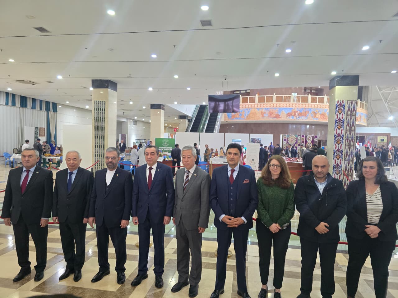 Душанбеде өткен қайырымдылық жәрмеңкесінде Қазақстан кеңінен таныстырылды