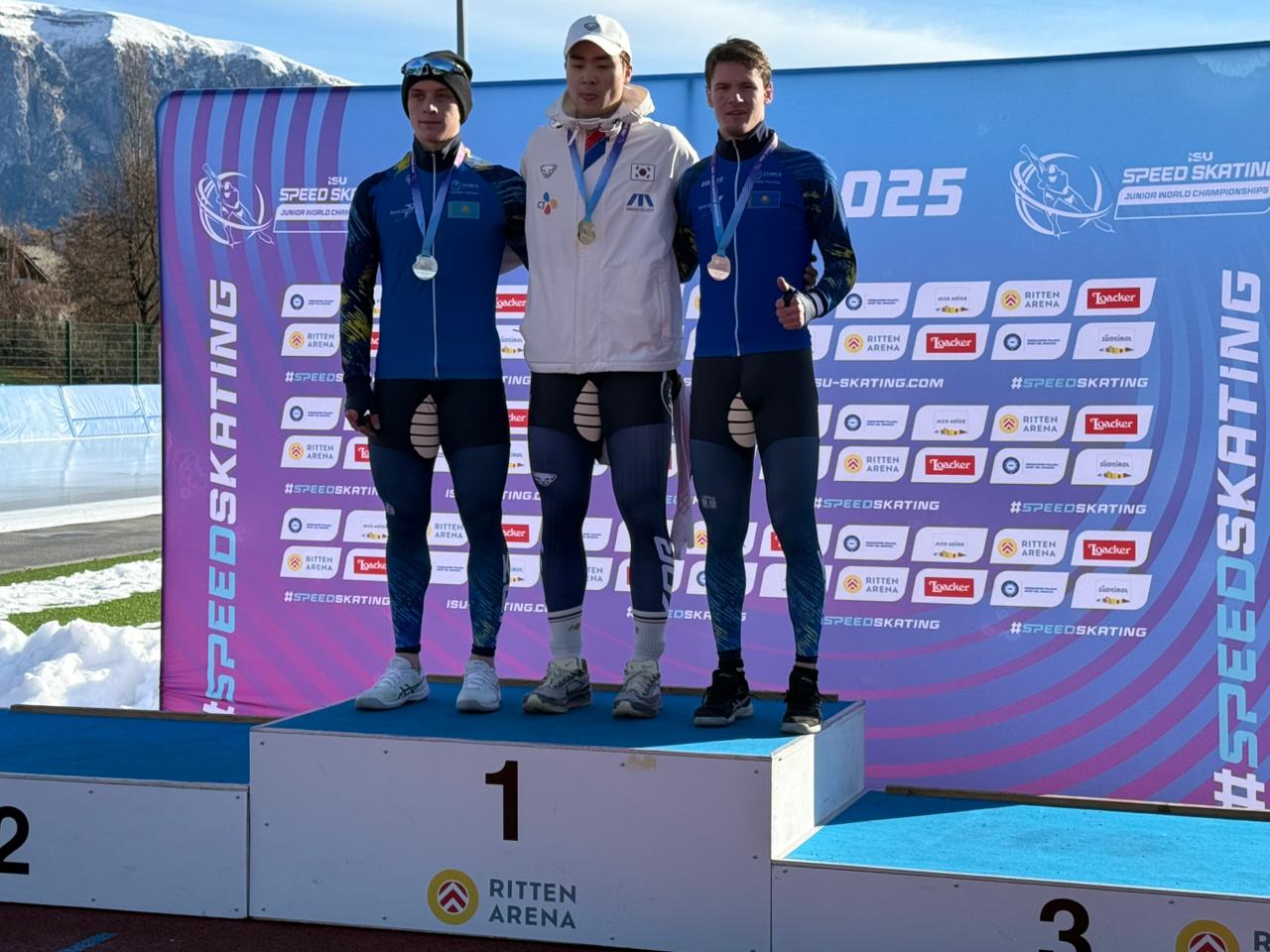 Костанайские конькобежцы стали призерами в Италии