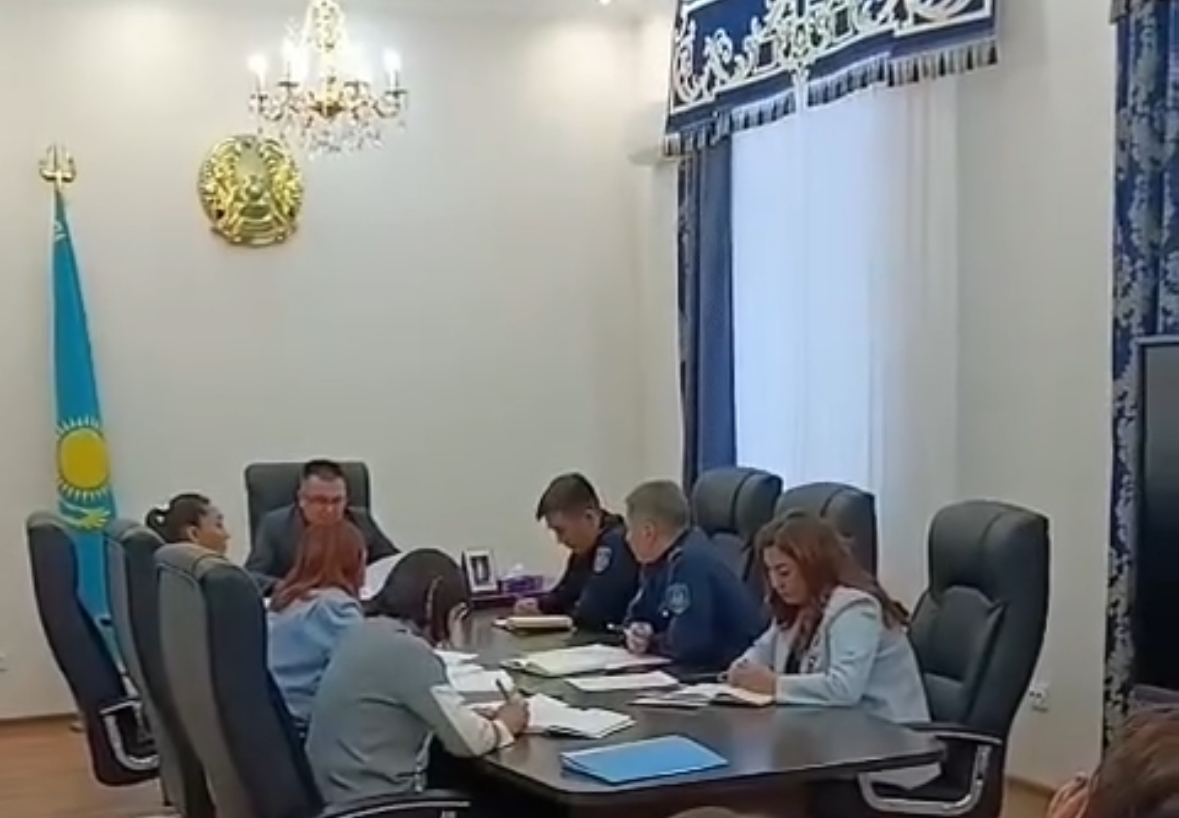 Консультативтік-кеңесші органның отырысында өзекті мәселелерді қарау туралы