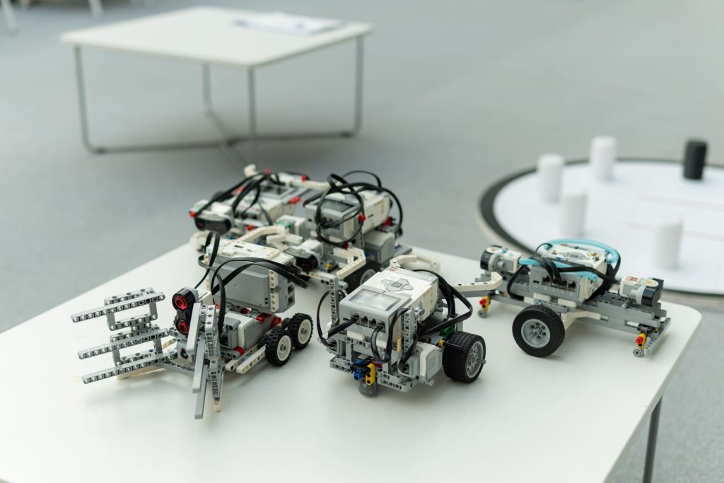 Балалардың қолындағы болашақ: «Órken» клубы жас робототехниктерді бір аренаға жинайды