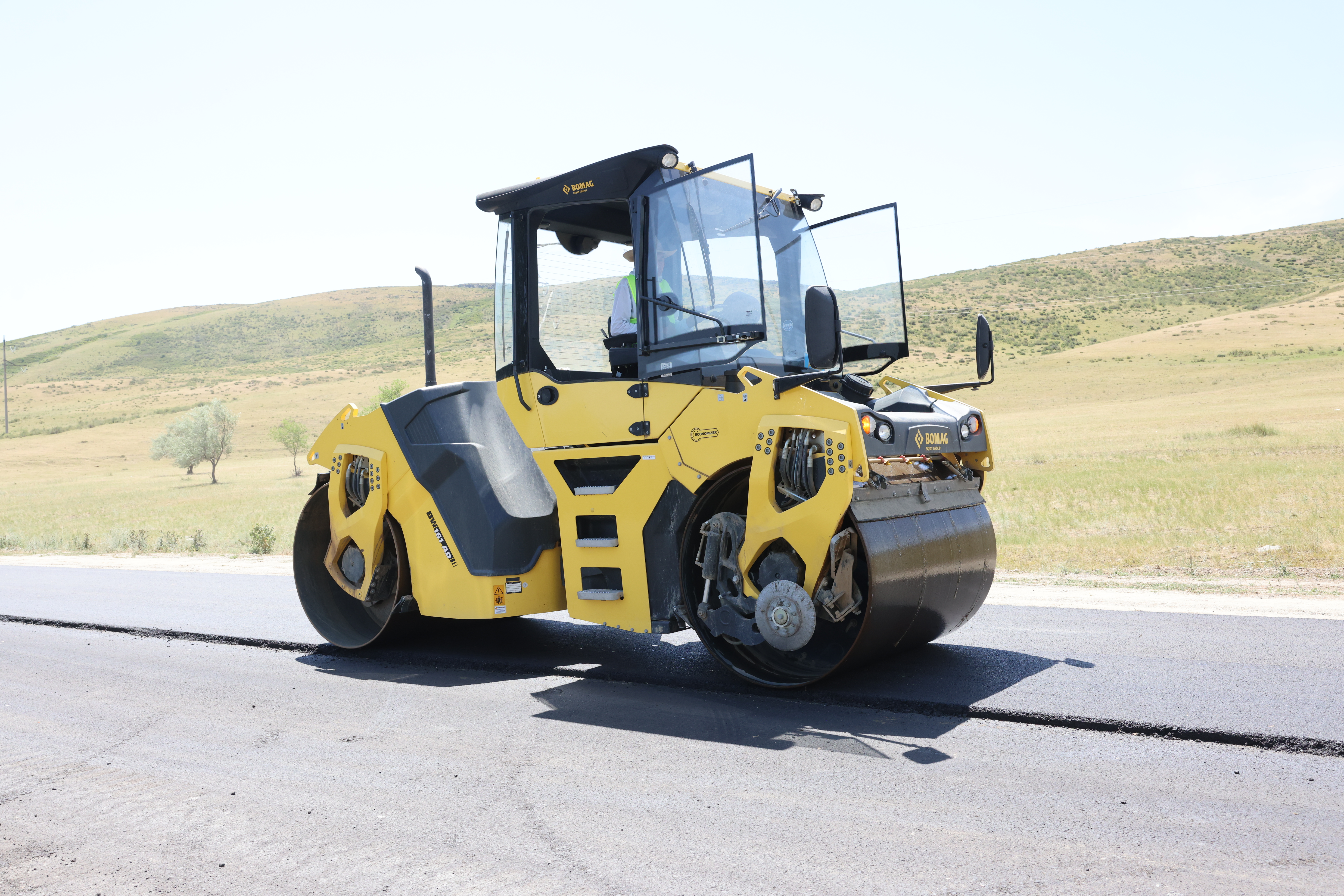 Бейбіт Исабаев Ақсу ауданында салынған жолдардың сапасына айрықша мән беруді тапсырды