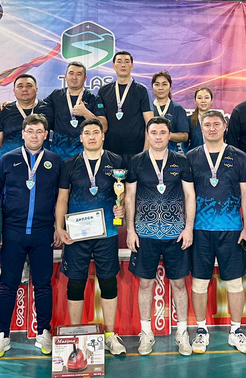 Среди государственных служащих прошел областной турнир по волейболу