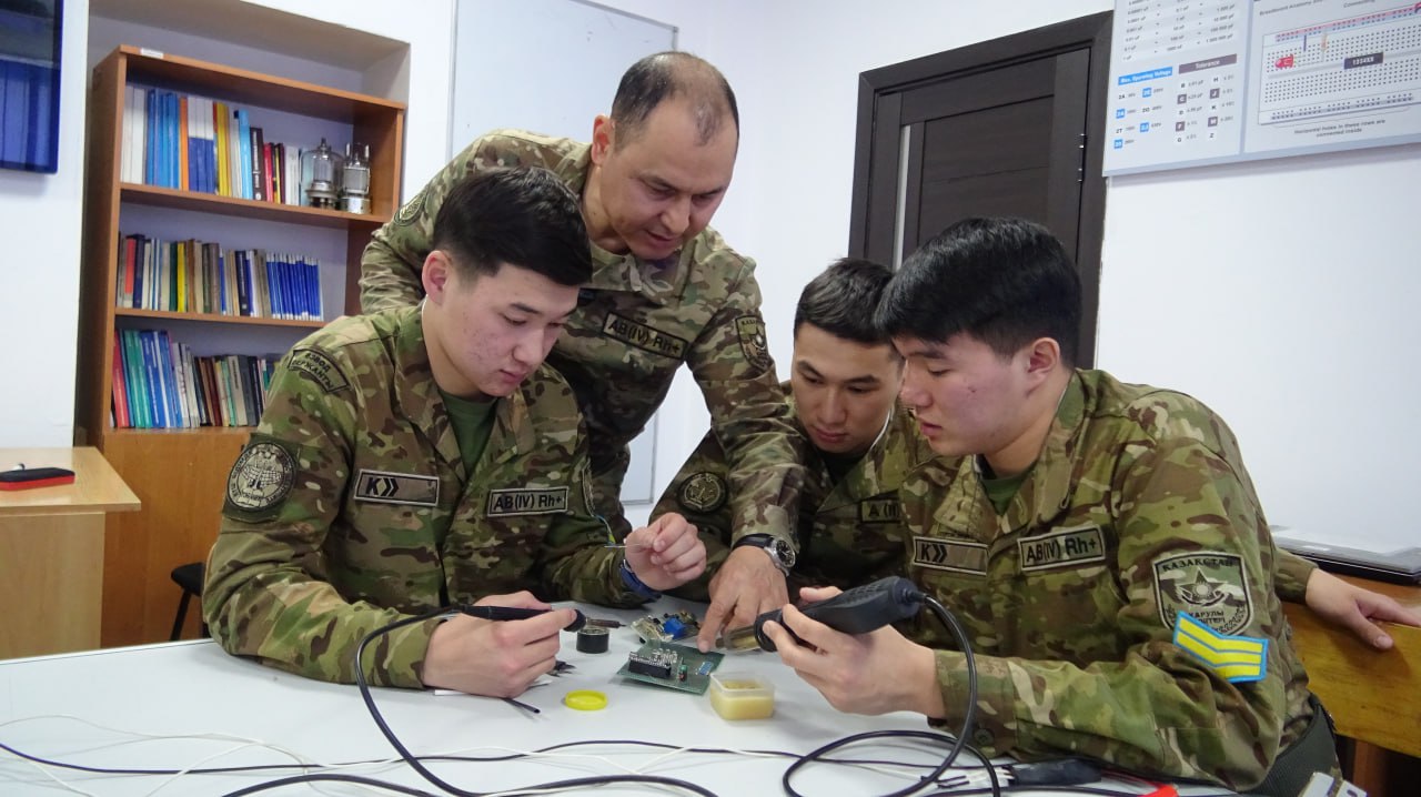 Қорғаныс министрлігіне қарасты әскери ЖОО-ның оқытушысы Қазақстанның үздік инженері атанды