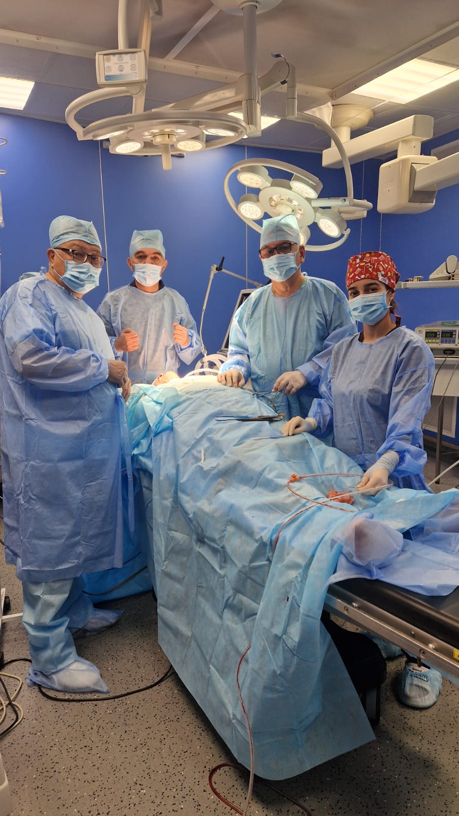 В Жамбыле успешно прошла сложная ЛОР-операция: пациент вновь получил возможность естественного питания