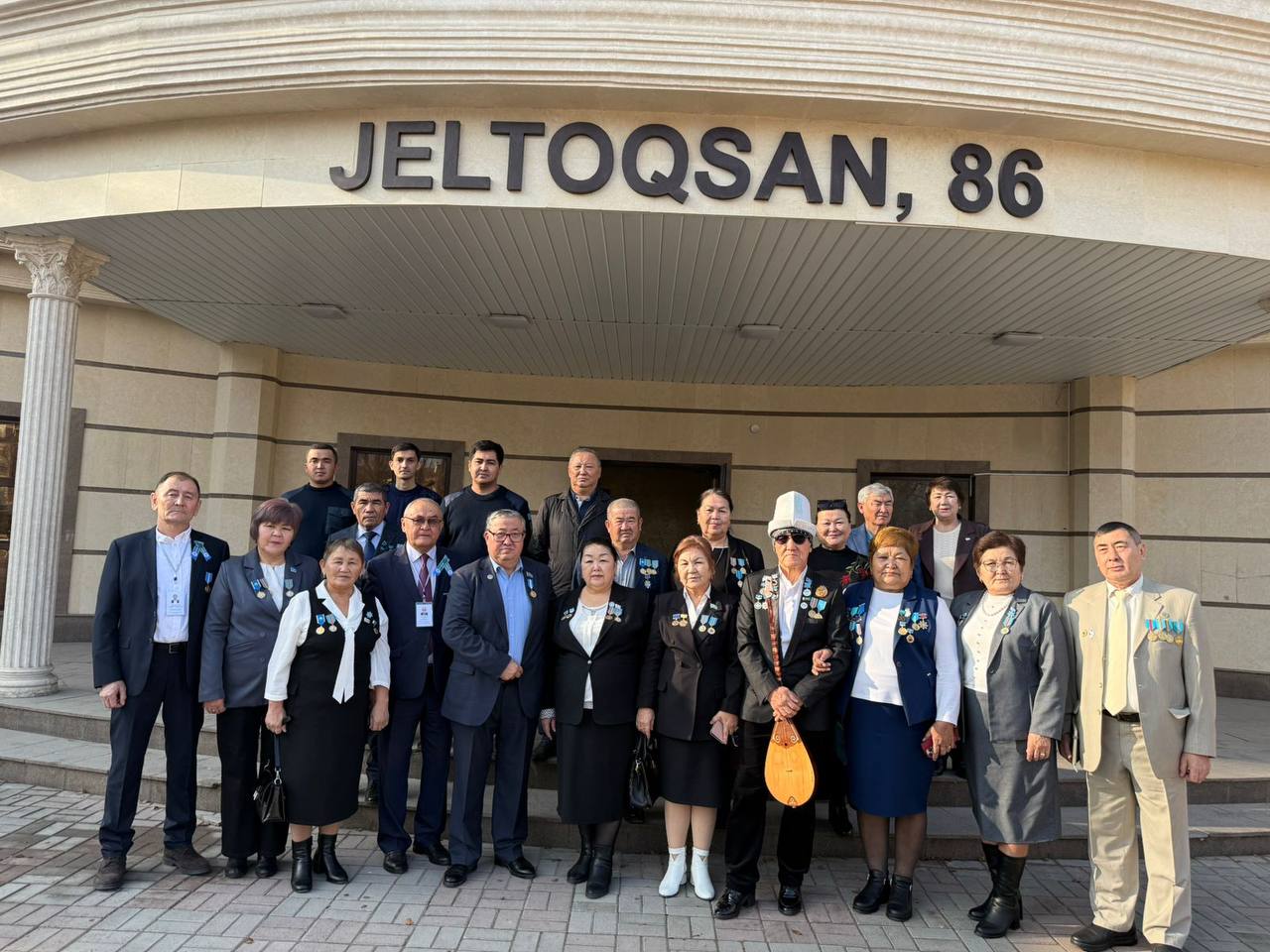 Медики МЧС посетили музей “Желтоқсан қаһармандары” в Таразе