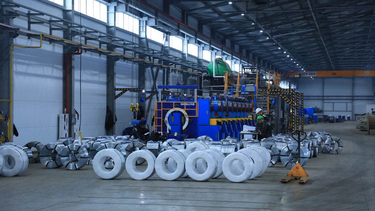 Сымнан тұрмыстық химияға дейін: Қарағанды облысының өңдеуші өнеркәсібі 10 айда 6,2%-ға өсті