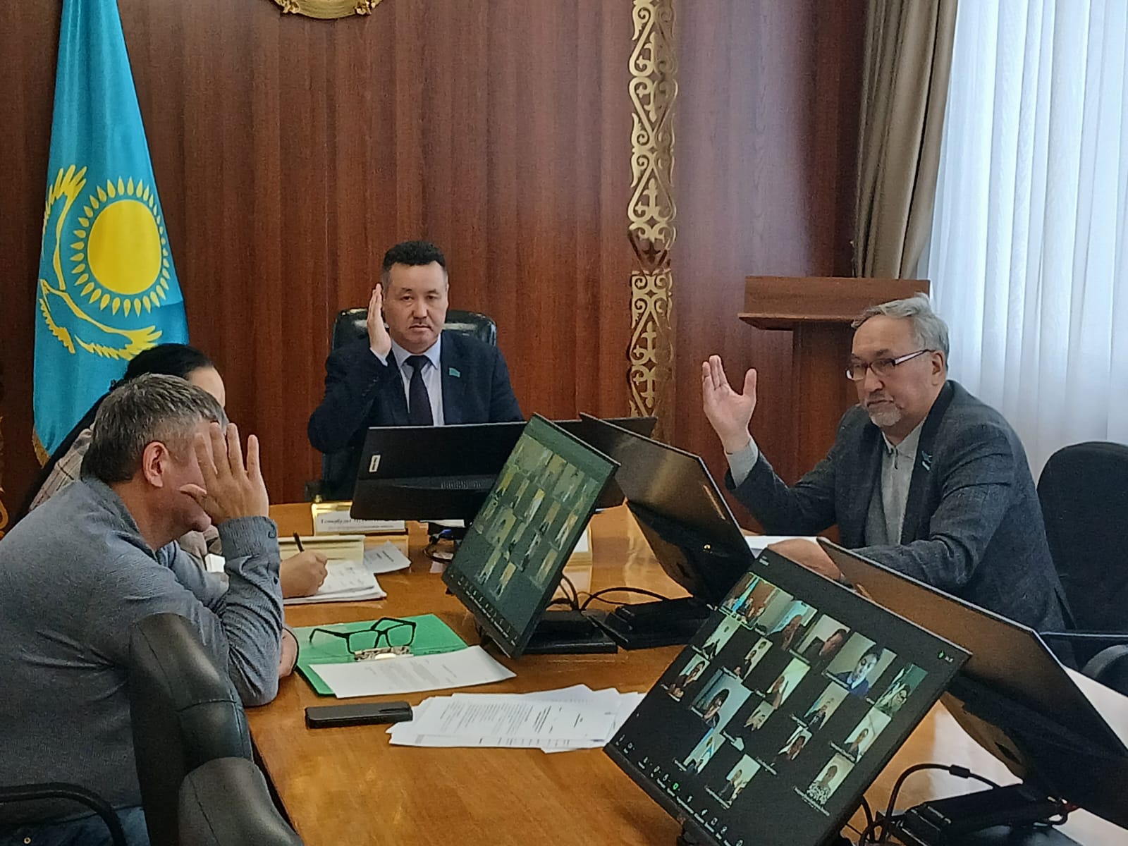 Прошла 42 внеочередная сессия