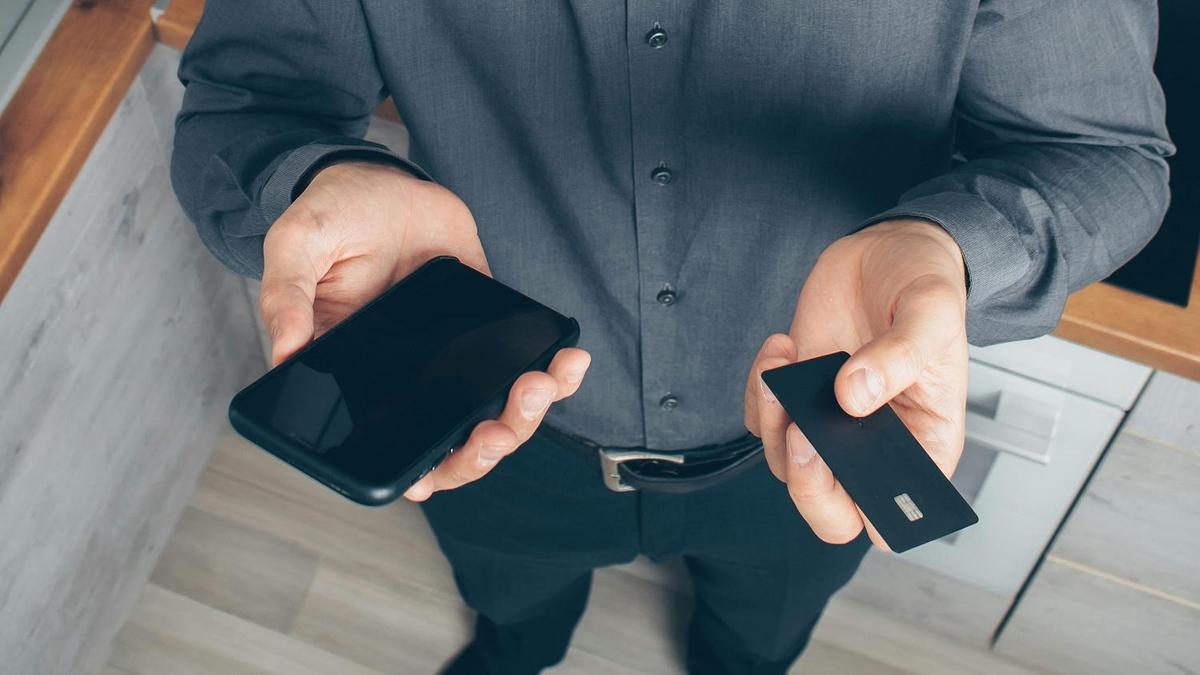 Ақмола облысында алаяқтар медбикені домофонды ауыстыру сылтауымен алдады