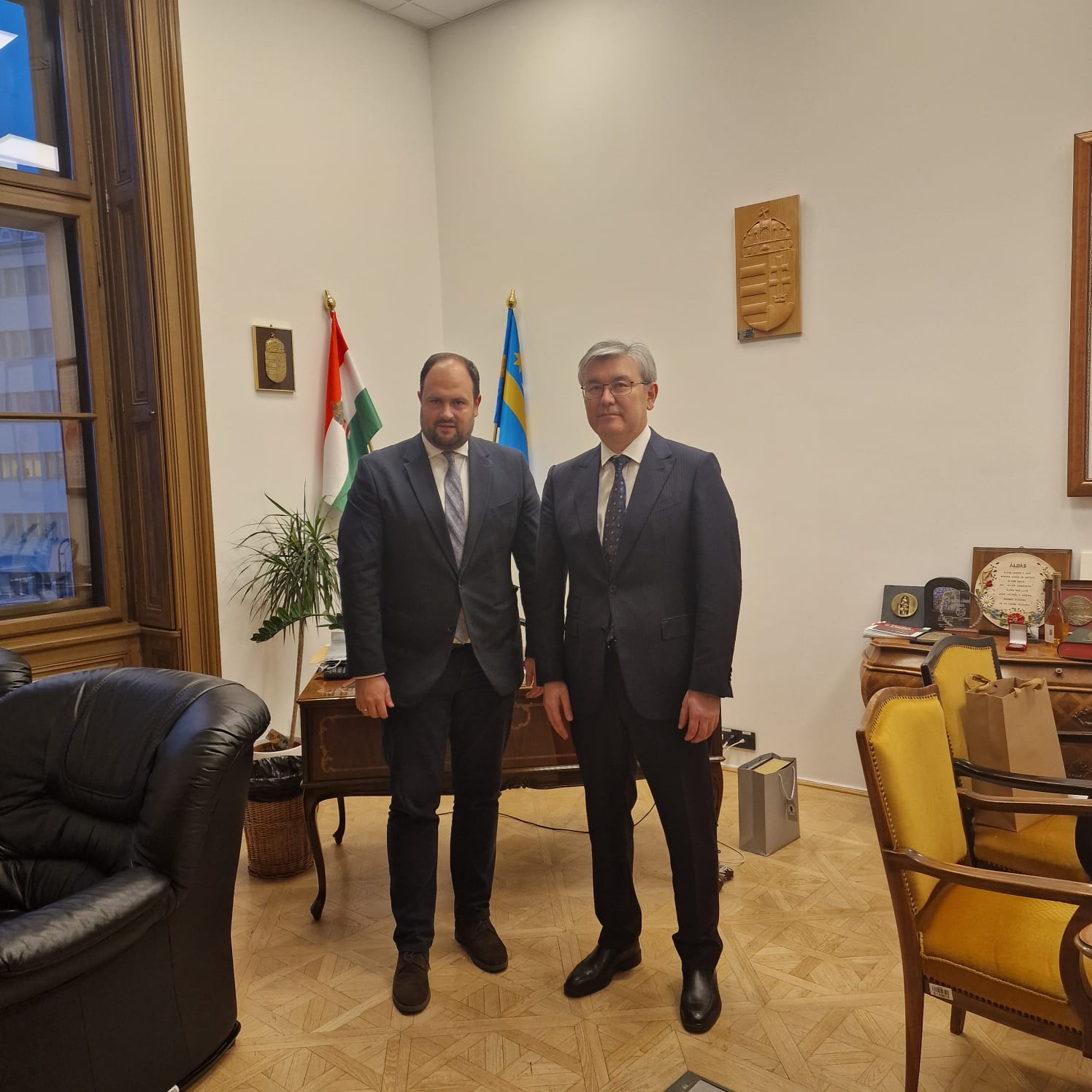 Қазақстан Елшісінің Мажарстан Премьер-министрі Канцеляриясының Ұлттық саясат мәселелері жөніндегі мемлекеттік хатшысымен кездесуі туралы