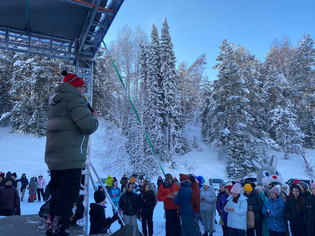 «Алтайские Альпы» тау-шаңғы курортында 2025–2026 жылдардағы қысқы туристік маусымның салтанатты ашылуы өтті