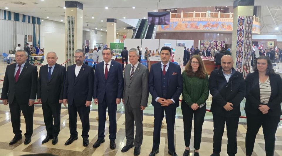 Казахстан широко представлен на благотворительной ярмарке в Душанбе