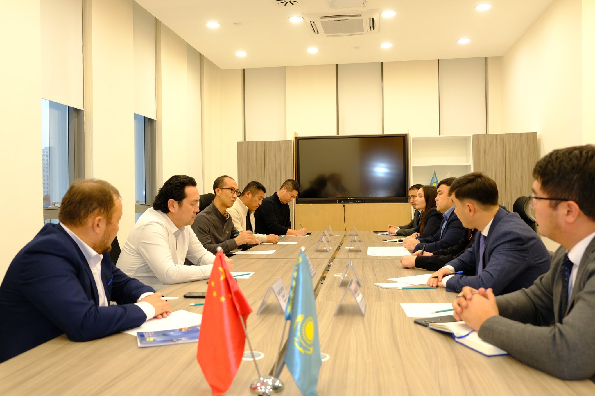 ТҮРКІСТАНДА ҚҰРЫЛЫС САЛАСЫ БОЙЫНША ШЕТЕЛДІК ИНВЕСТОРЛАРМЕН КЕЗДЕСУ ӨТТІ