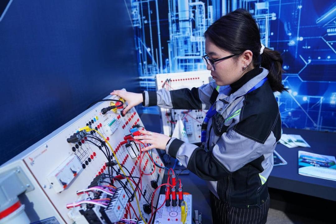 Жалаңаш Кубалық әйелдер Майлы бар орыс порно