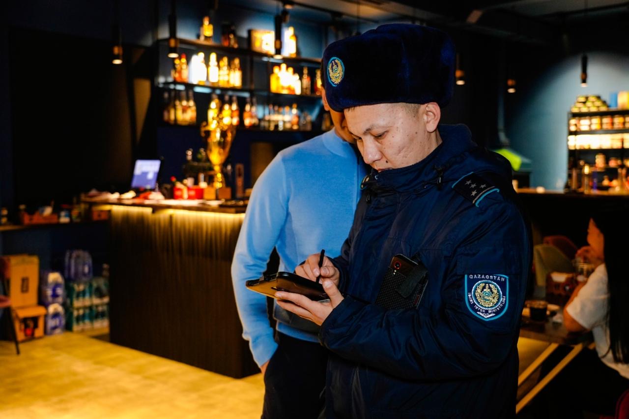 В Астане привлекли к ответственности несколько заведений, предлагающих кальян