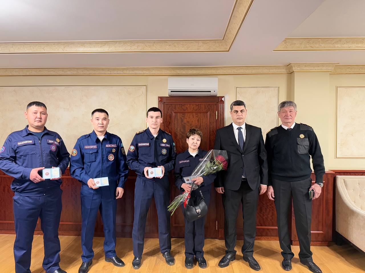 Қазақстандық құтқарушылар Әзербайжан Республикасы ТЖ министрінің бұйрығымен марапатталды
