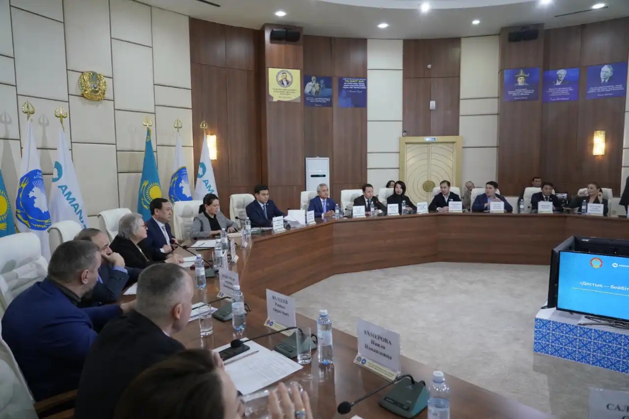 Астанада «Достық – бейбітшілік кепілі» атты дөңгелек үстел өтті