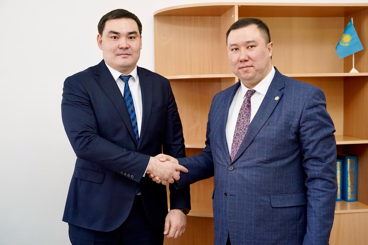 Распоряжением акима района от 20 февраля 2025 года заместителем акима района по социальным вопросам  и идеологии назначен Ергабулов Даур Куатович.