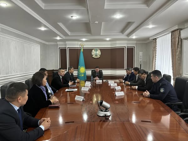 Сегодня заместителя акима Тупкараганского района Талгата Алтынгалиева с уважением проводил аким района Ержан Копжасарович и его коллеги, пожелав им успехов на новой должности