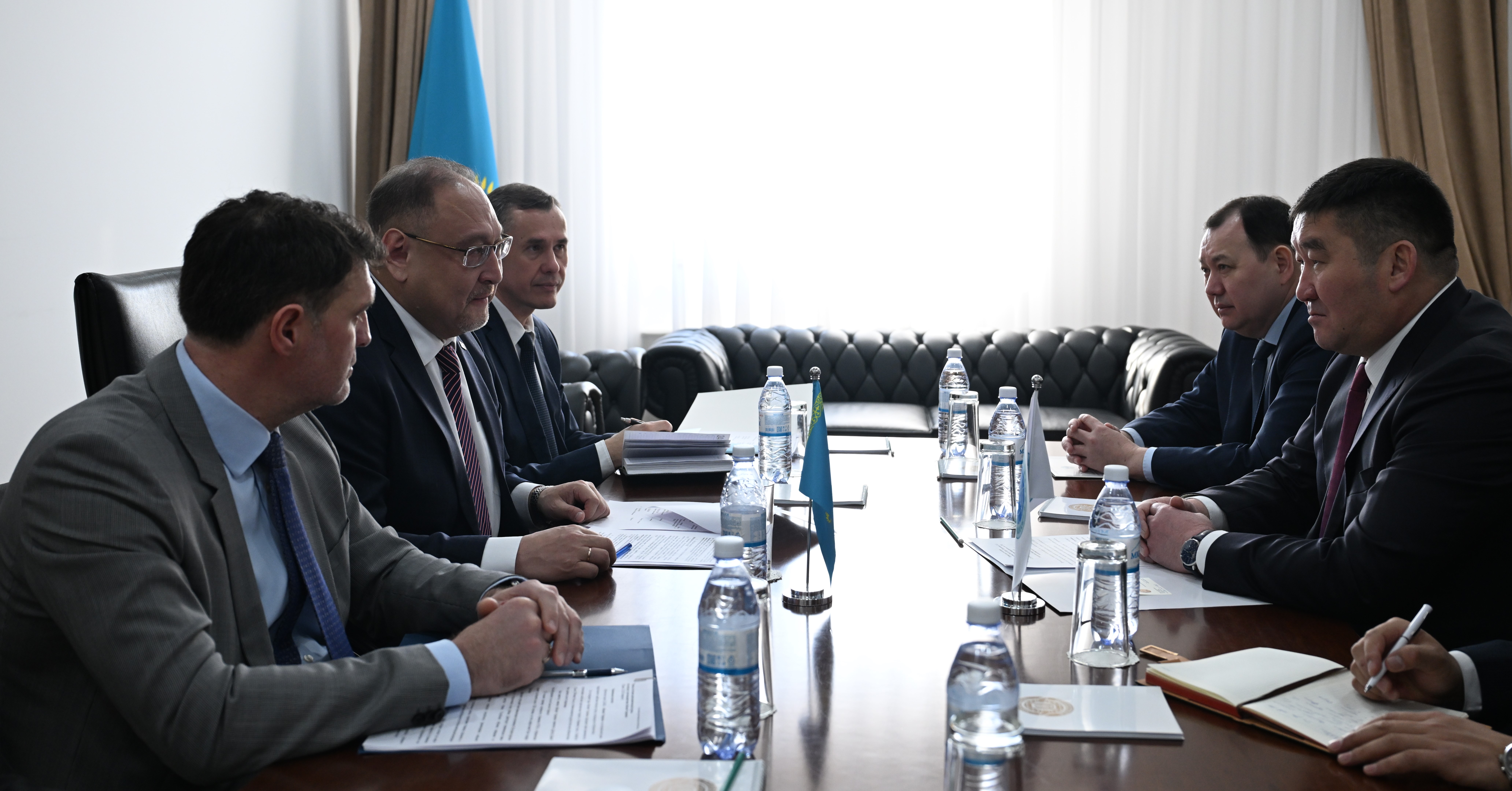 Қазақстан СІМ-де ШЫҰ кеңістігінде қауіпсіздікті қамтамасыз ету мәселелері бойынша келіссөздер өтті
