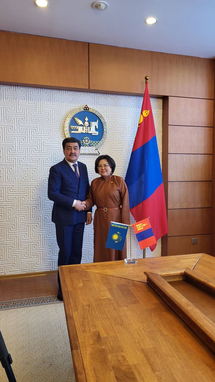 Қазақстан Республикасының Экология және табиғи ресурстар министрінің Моңғолияның Қоршаған орта және климаттың өзгеруі министрімен кездесуі